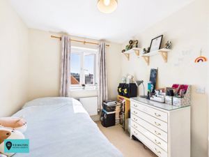 Bedroom- click for photo gallery